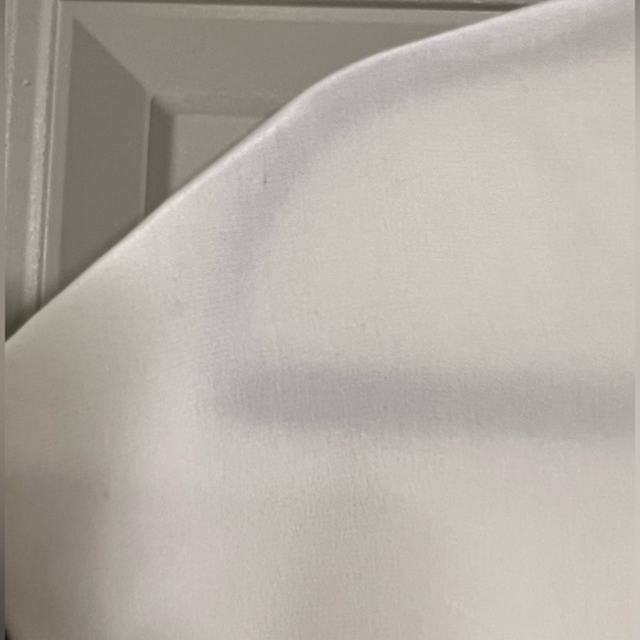 Vince Cream 100% Silk Top with Blue Trim Size Small - Boxy Fit - Picture 7 of 12